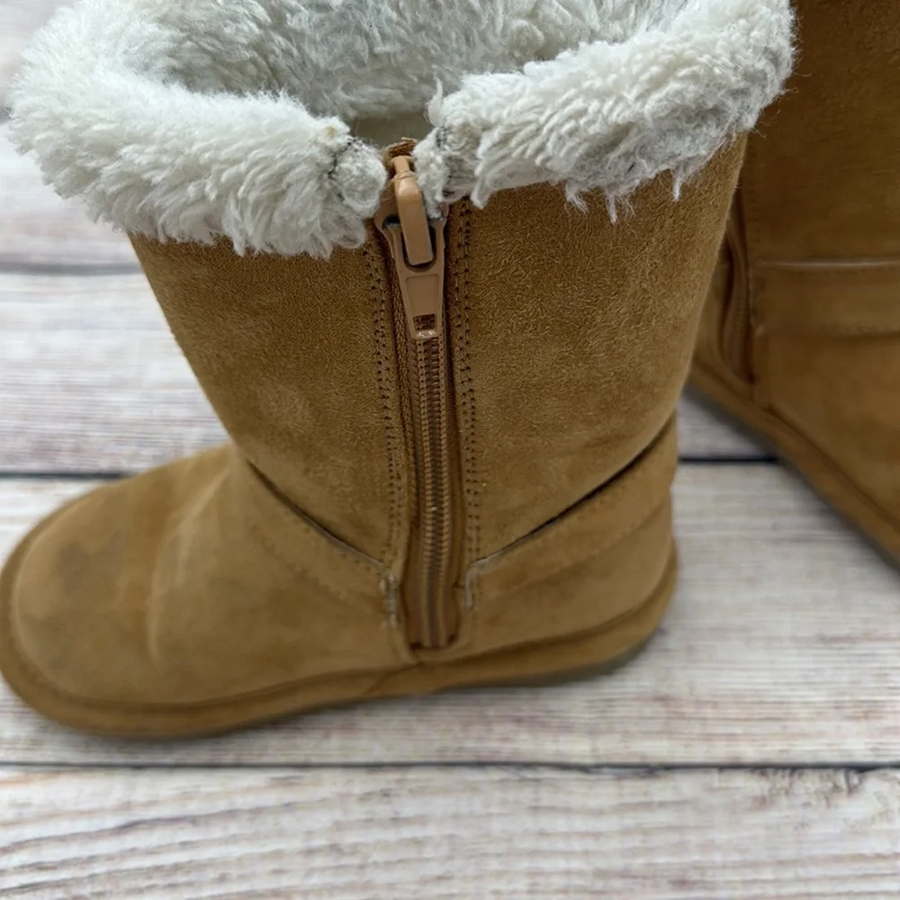 Michael Kors Lil Brownie Tan and Faux Fur Boots Girls Size 8